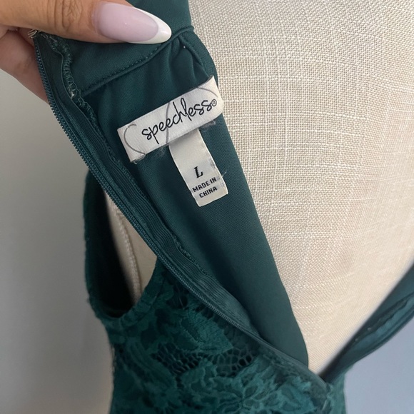 Womens Emerald green lace dress - Picture 11 of 11